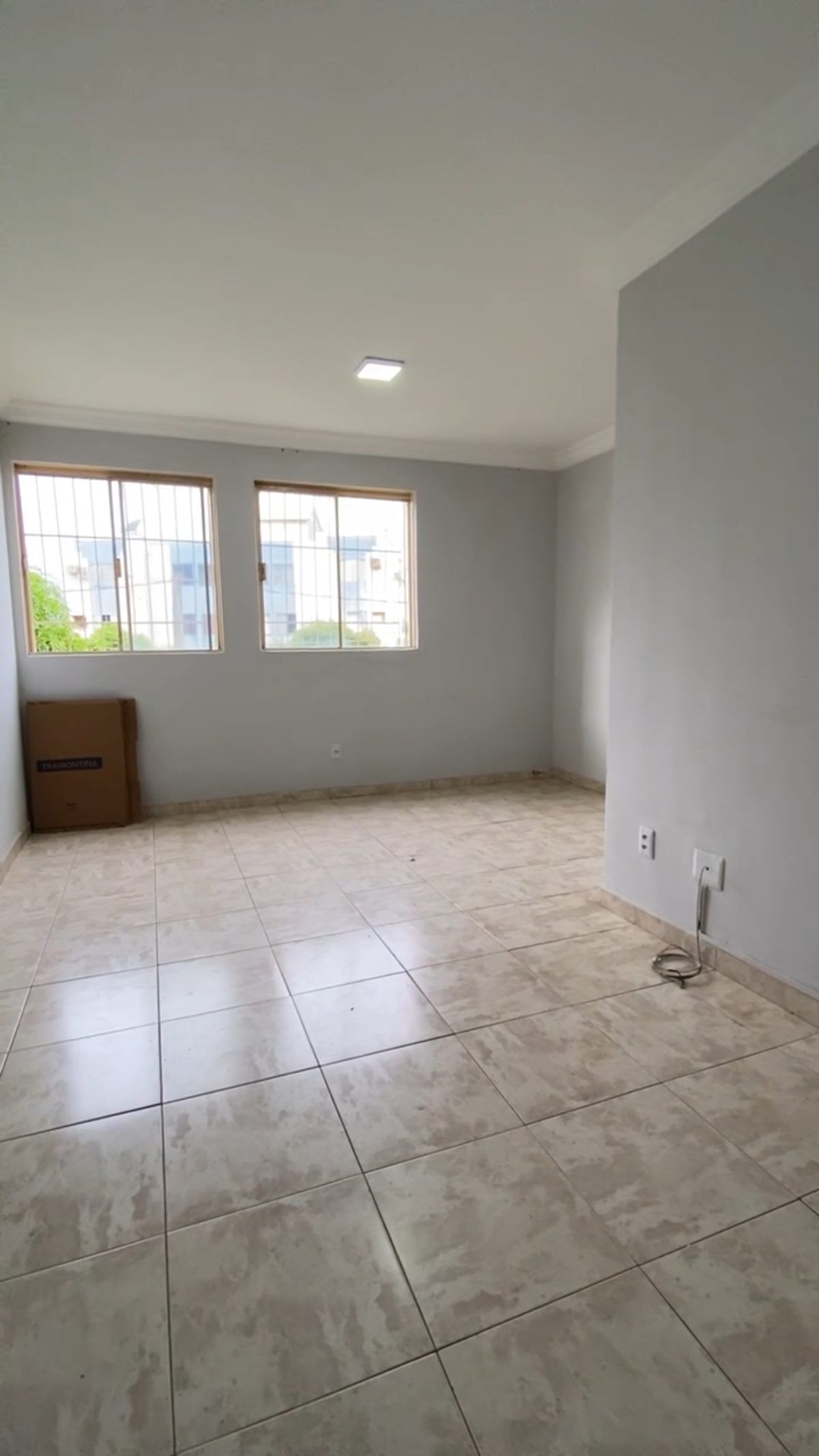 Apartamento 2 Quartos Próximo ao Shopping Pantanal — 1