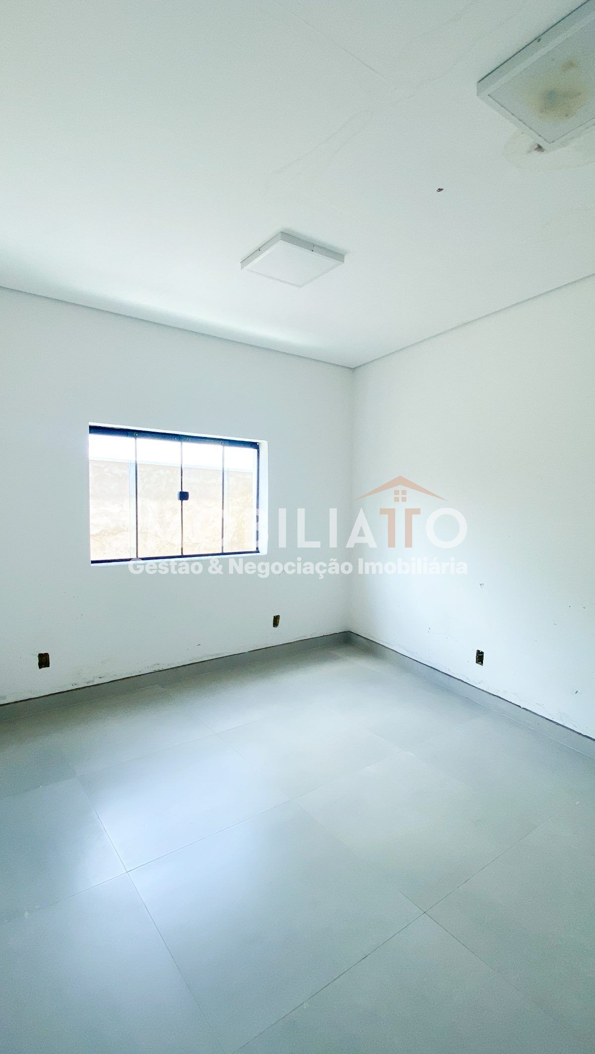 Imóvel comercial para alugar no Bairro Araés em Cuiabá – ideal para clínicas e escritórios — 5