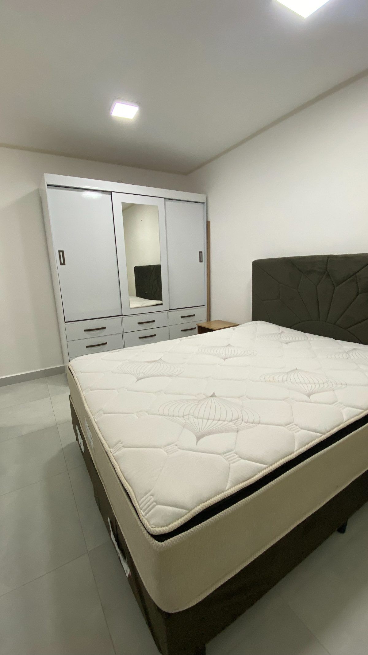 Apartamento mobiliado para locação no Condomínio Bela Marina em Cuiabá – 2 quartos e 2 vagas — 2